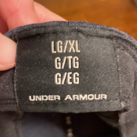 Under Armour Fitted hat - Picture 4 of 4